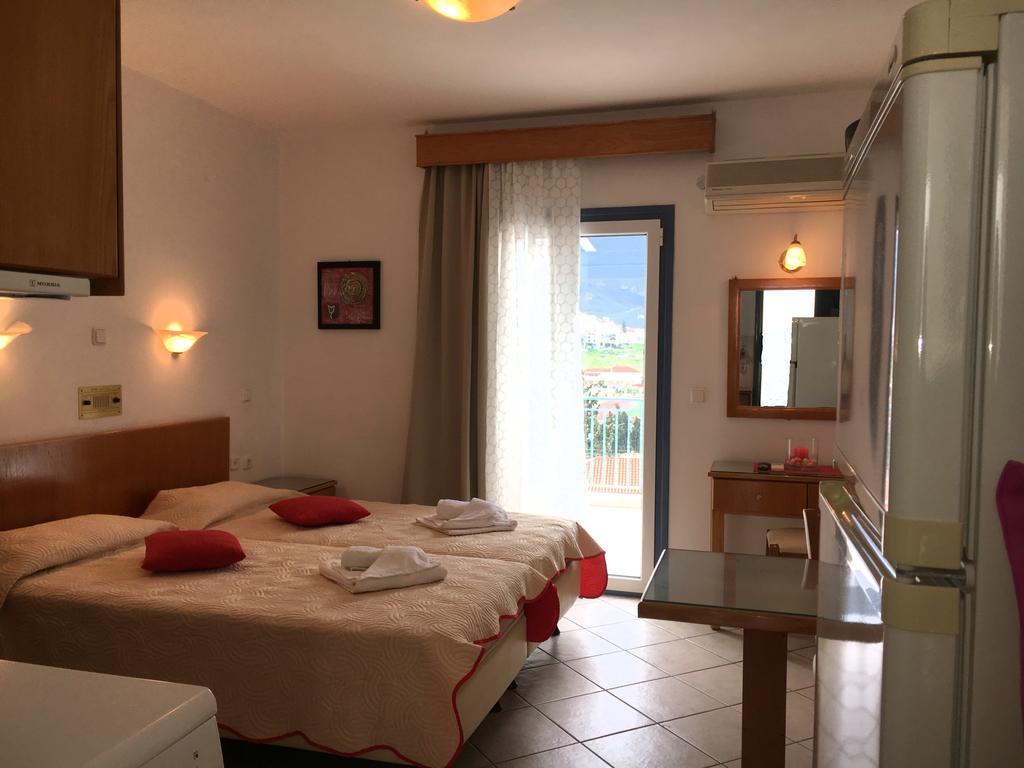 Poros Town Ktm Sunny Villas المظهر الخارجي الصورة