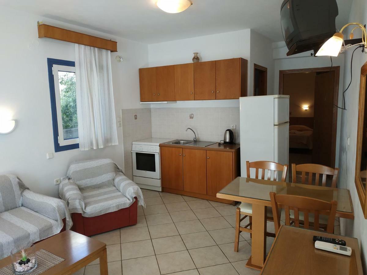 Poros Town Ktm Sunny Villas المظهر الخارجي الصورة